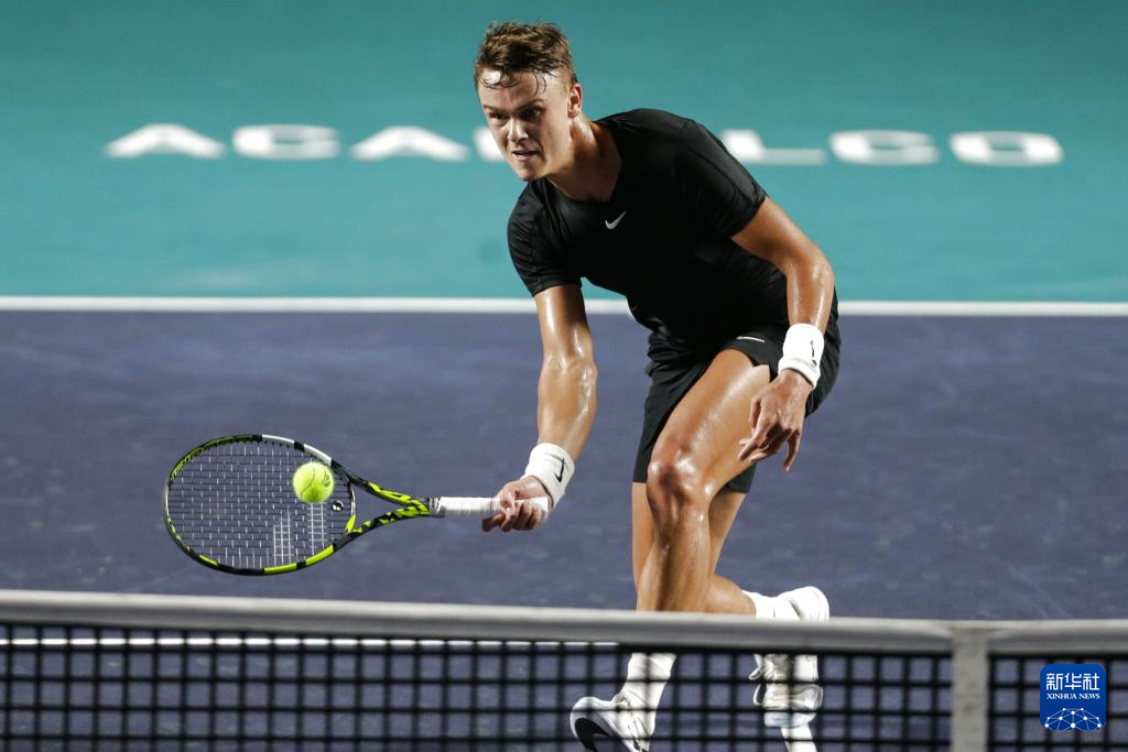 迫使对手陷 迫使对手陷